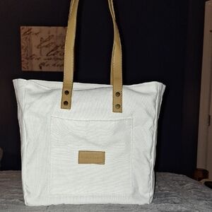 COZY EARTH Chic White Tote with Tan Handles